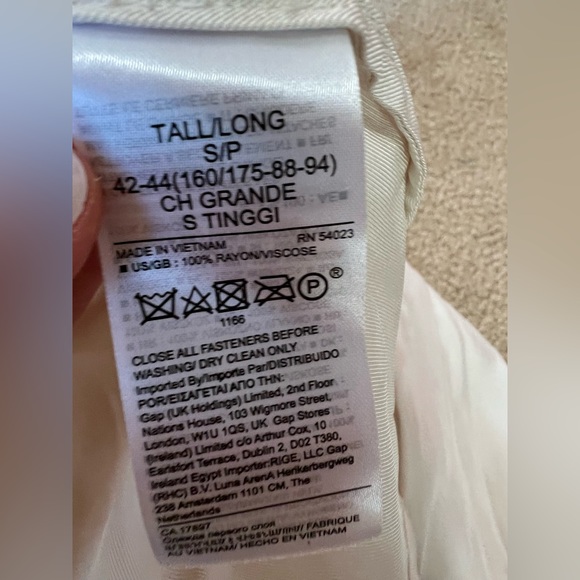 Banana Republic S Tall Balloon Sleeve Blouse - Picture 11 of 11